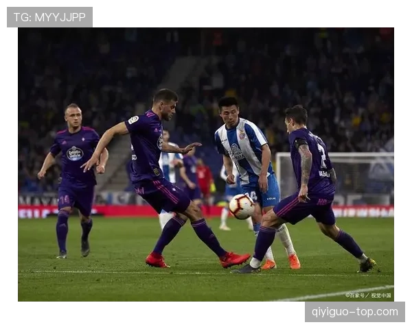 瓦伦西亚管理层决策争议逐步反映，球队赛季稳定性面临考验