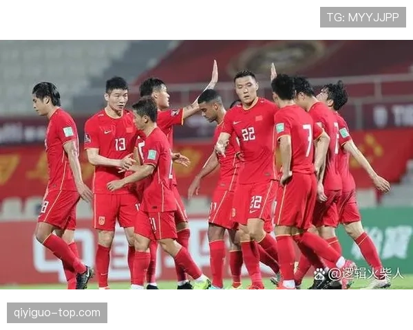 延迟举旗处罚标准解析：裁判何时必须立即终止比赛？