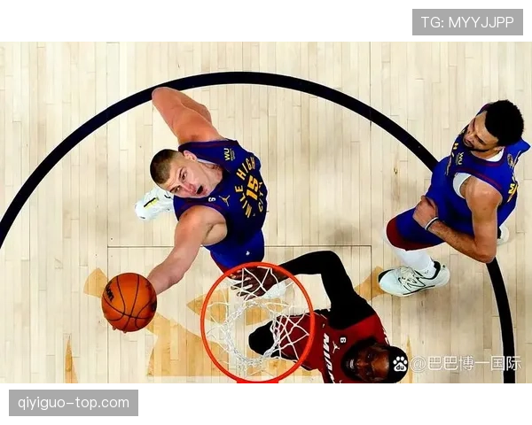 文班亚马无球跑动增加对位优势 拉开内线防守空间