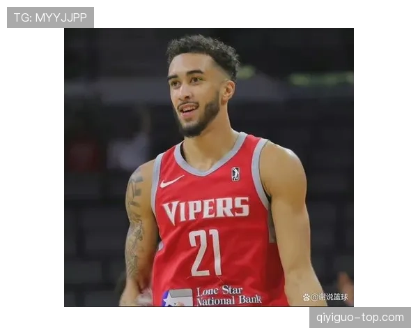 杜马斯无球跑动撕裂防线，防守效率领跑后场